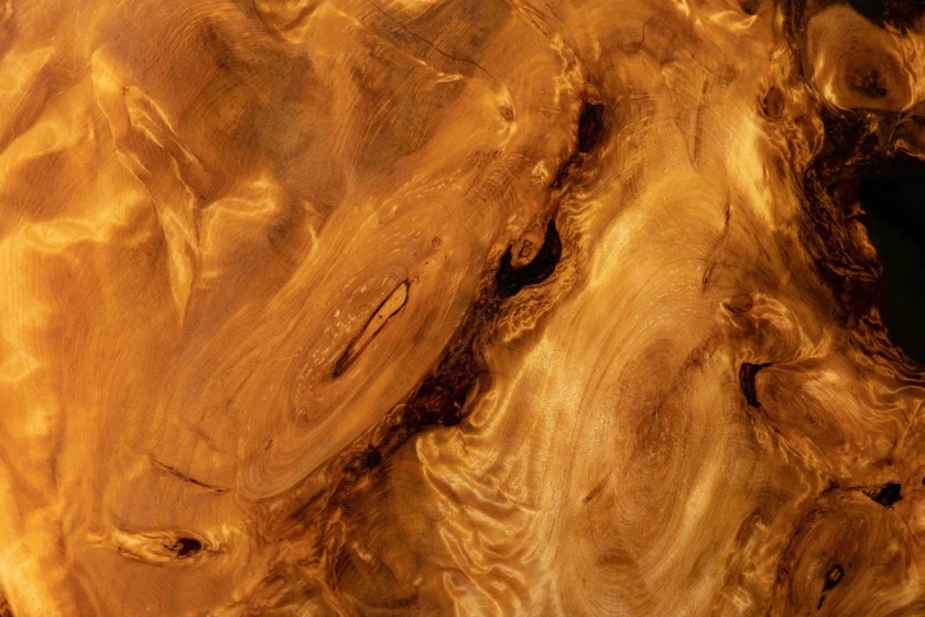 Ancient Swamp Kauri wood | exotic shimmering hues